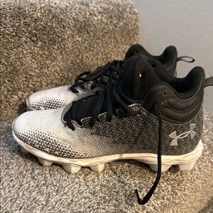 Under Armour Black and Gray Sneakers with Breathable Mesh and Cushioned Midsoles